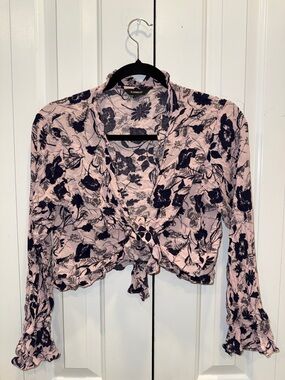 Express Pink Floral Tie-Front Crop Blouse